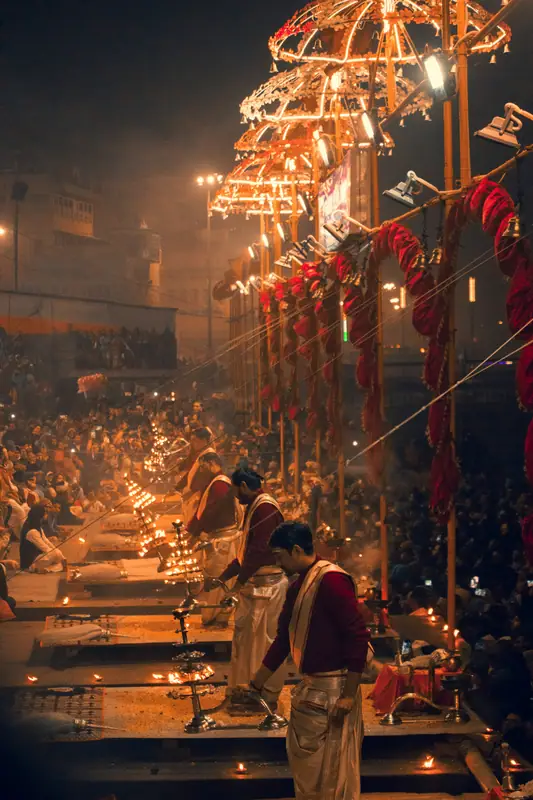 Kashi Vishwanath Darshan & Ganga Aarti — A Logistics Guide